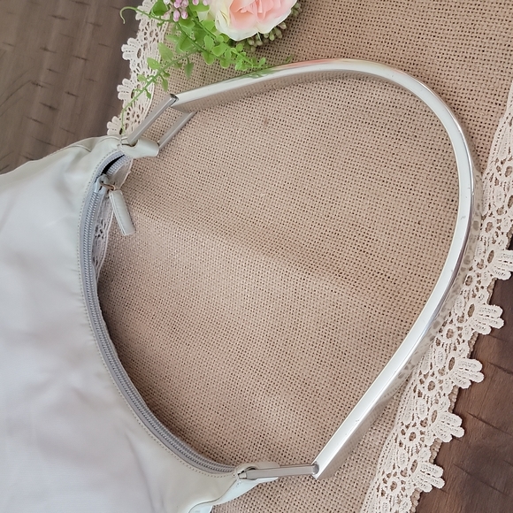 Authentic Prada shoulder bag - Picture 8 of 10